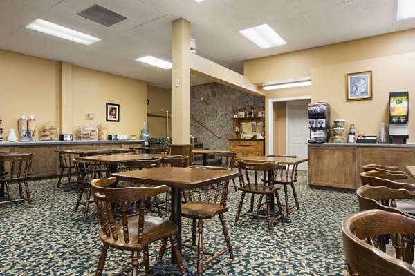 Restaurant - Days Inn Brockville