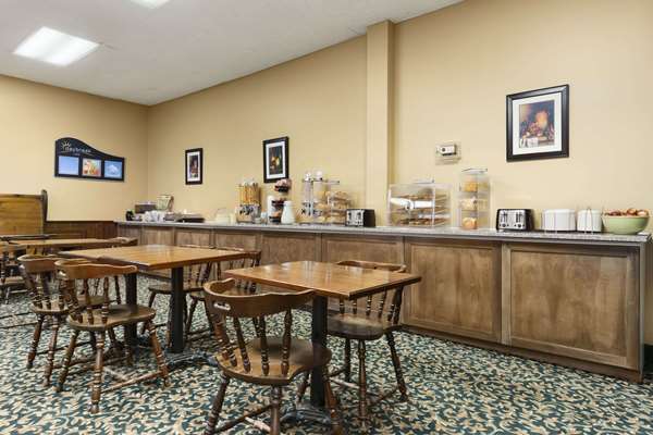 Restaurant - Days Inn Brockville