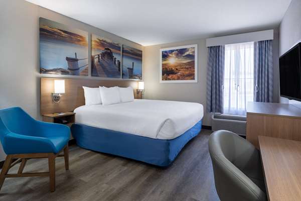  - Days Inn & Suites Commerce