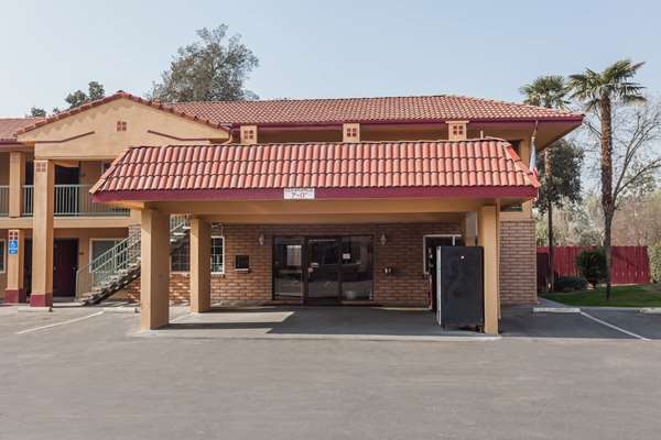 Exterior view - Super 8 Motel Visalia
