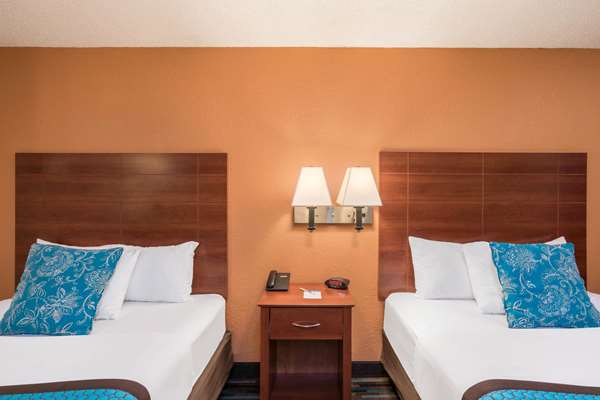  - Days Inn Tucumcari - I-40, Exit 332