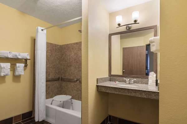  - Days Inn Tucumcari - I-40, Exit 332