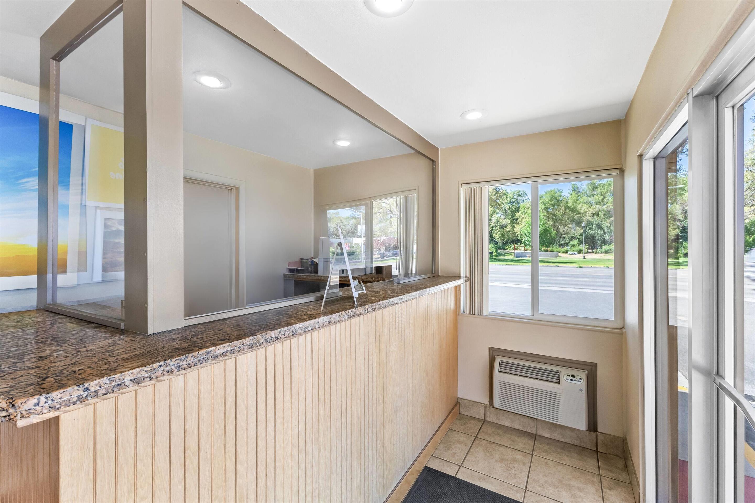 Reception | Days Inn by Wyndham Elko