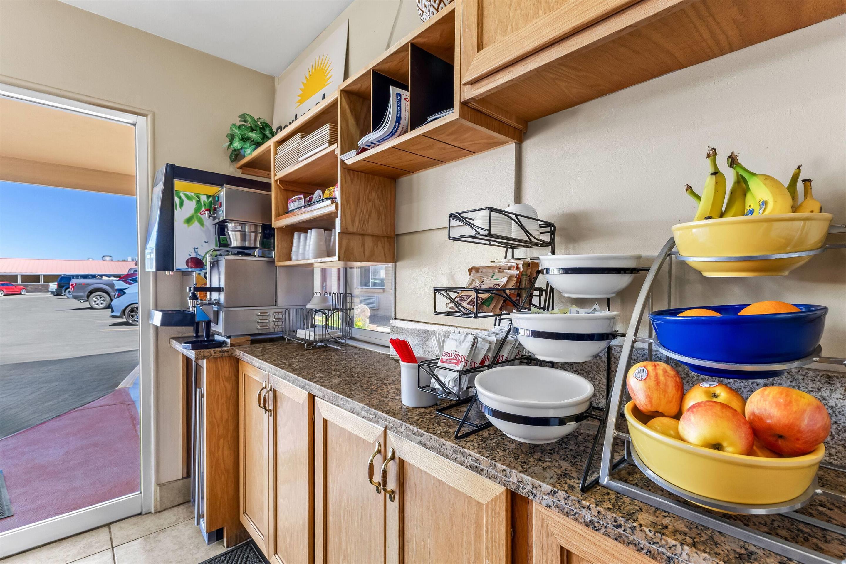 Breakfast Area | Days Inn by Wyndham Elko