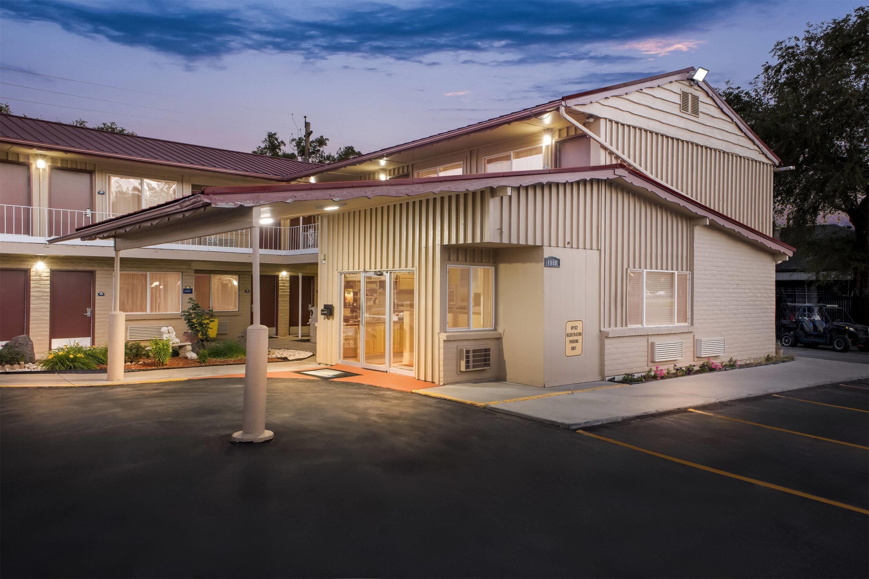 Exterior | Days Inn by Wyndham Elko