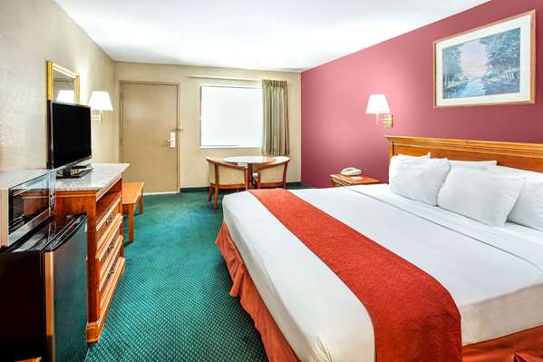  - Days Inn Kennesaw - I-75, Exit 269