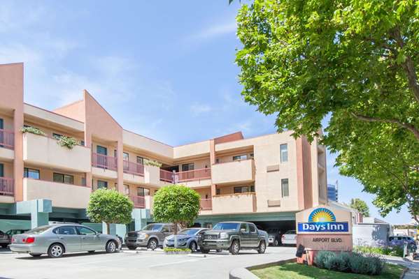 Exterior view - Days Inn Oyster Point South San Francisco