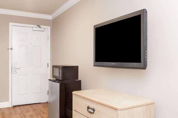  - Days Inn Oyster Point South San Francisco