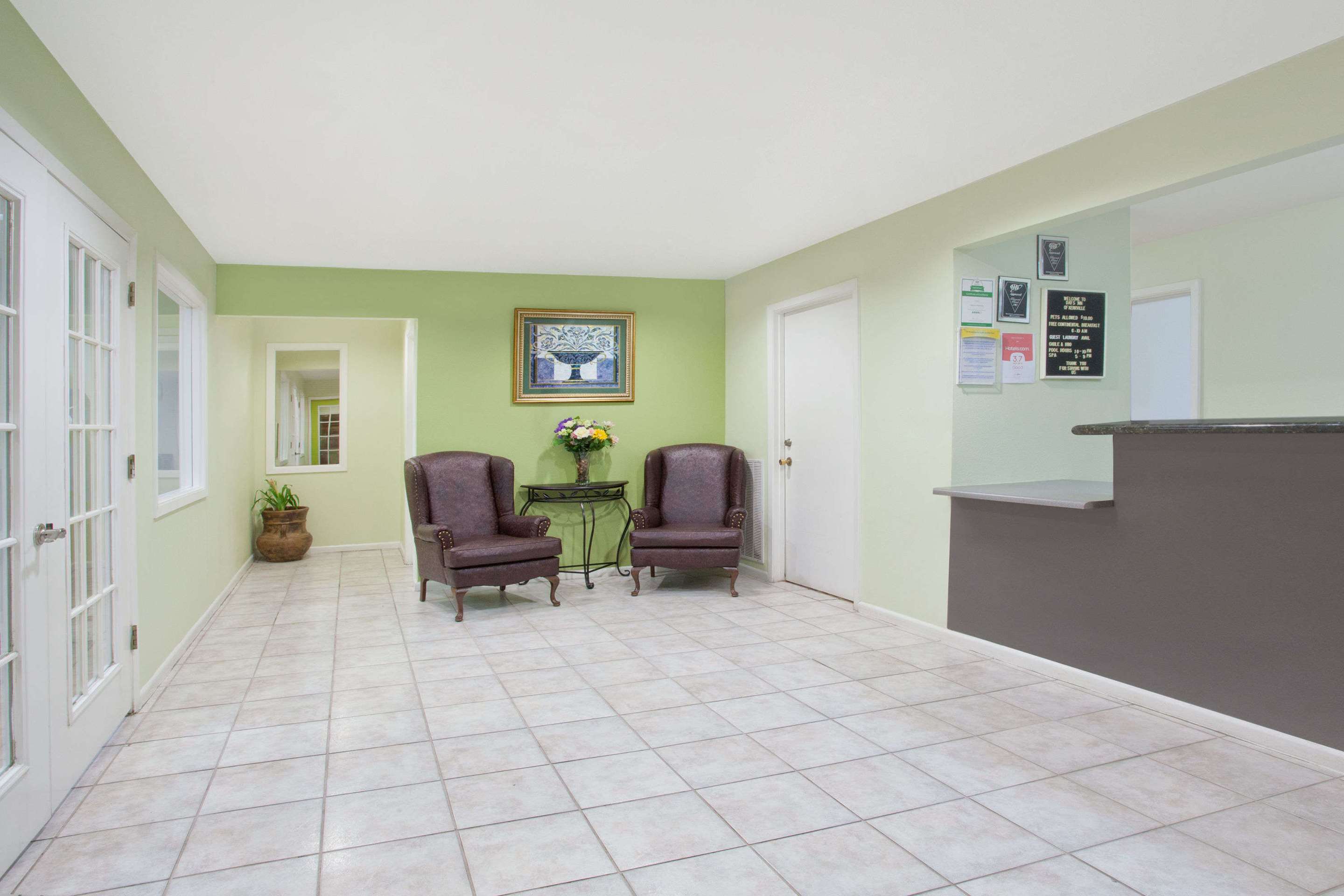 Lobby | Days Inn by Wyndham Kerrville