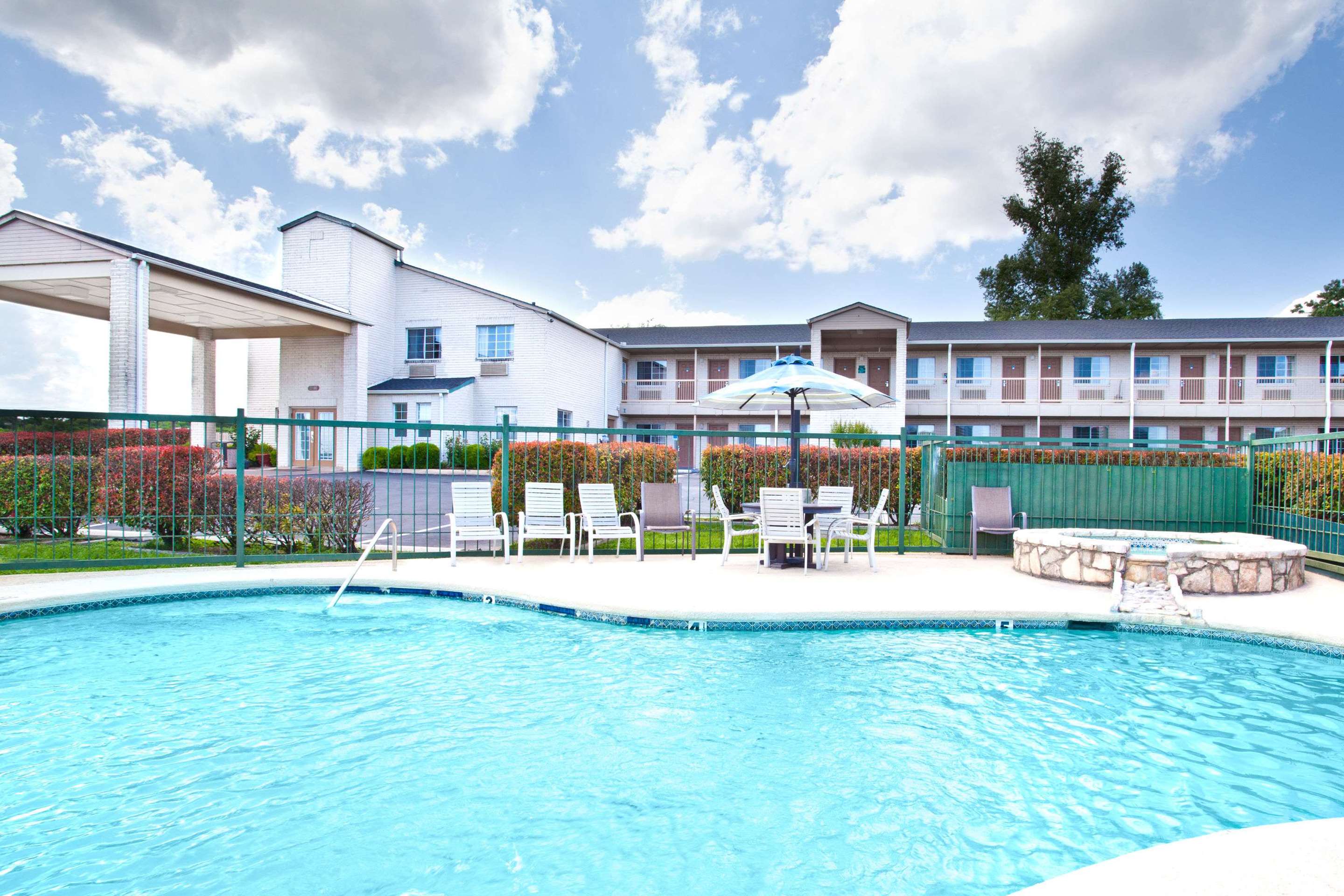 Pool | Days Inn by Wyndham Kerrville