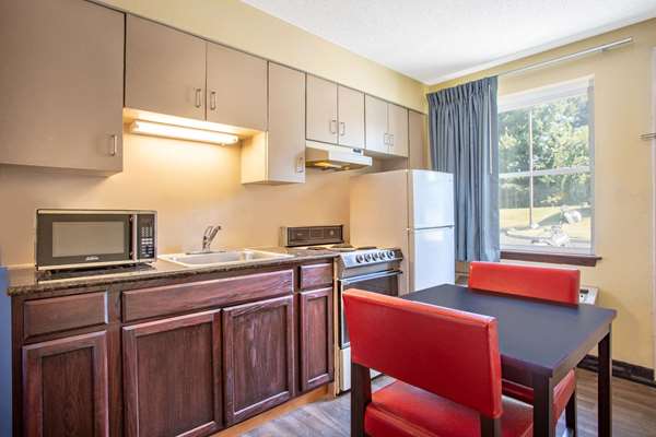 Suite - Days Inn Ronks