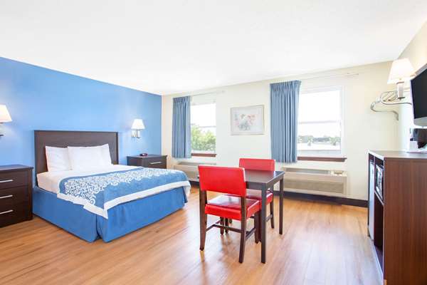 Suite - Days Inn Ronks