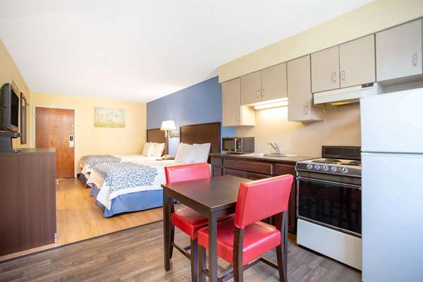 Suite - Days Inn Ronks