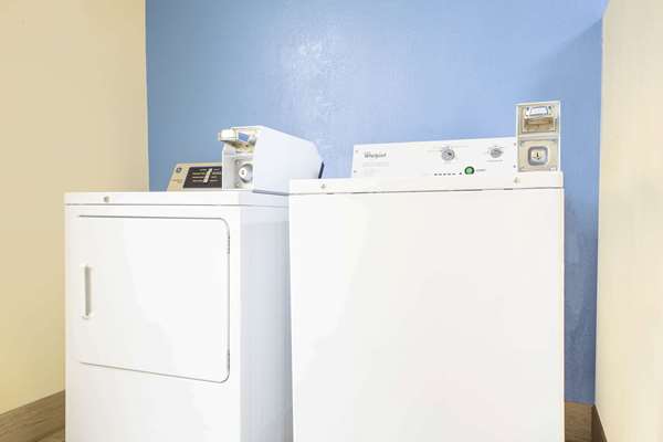 Amenities - Days Inn Ronks