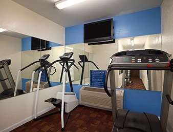 Fitness/ Exercise Room - Days Inn Ronks