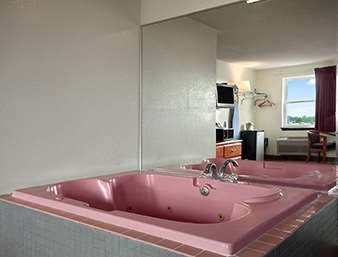 Suite - Days Inn Ronks