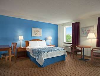 Suite - Days Inn Ronks