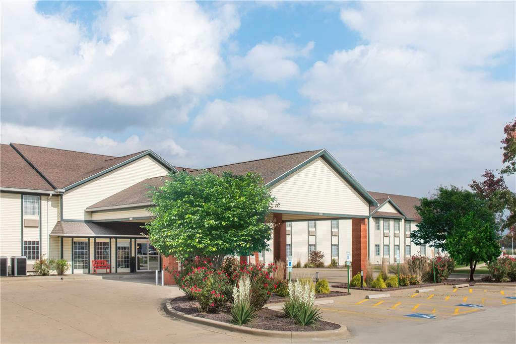 Ramada Springfield North