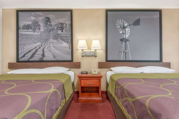  - Super 8 Hotel Vincennes