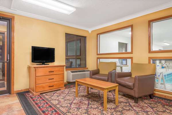  - Super 8 Hotel Vincennes