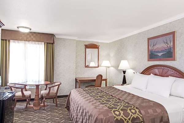  - Days Inn Airport Lawndale