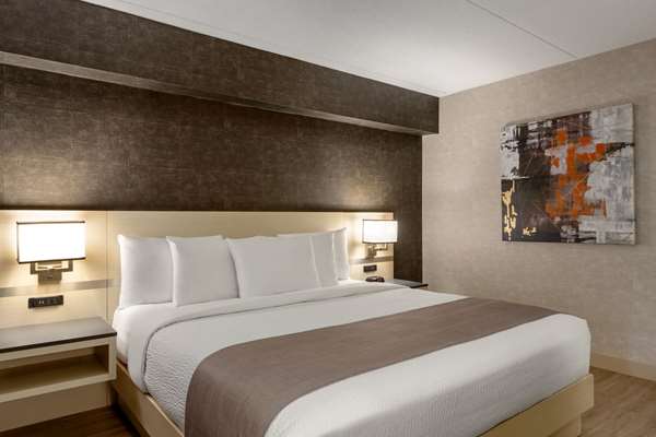  - Days Inn West Mississauga