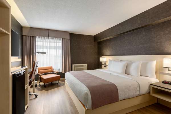 - Days Inn West Mississauga