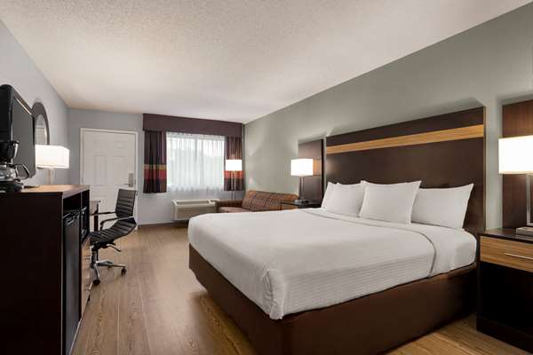 Suite - Days Inn Anderson - I-85, Exit 19A