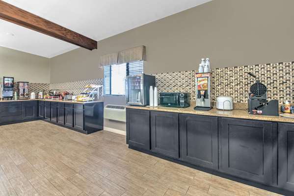  - Days Inn Watertown