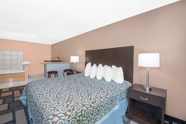 Suite - Days Inn Watertown