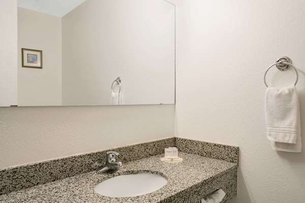  - Days Inn Clearfield - I-15, Exit 335