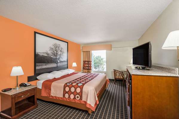  - Super 8 Hotel Dandridge - I-40, Exit 417