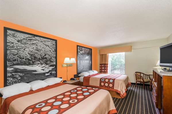  - Super 8 Hotel Dandridge - I-40, Exit 417