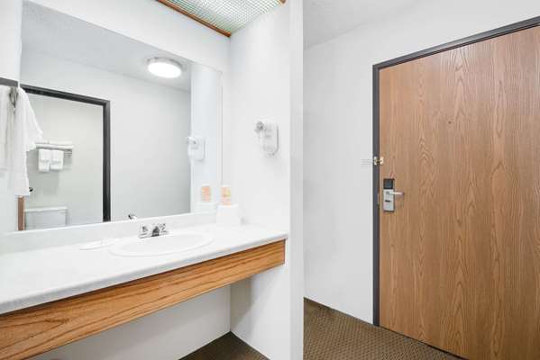  - Days Inn Sturgis - I-90, Exit 30