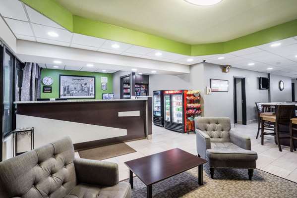  - Super 8 Motel West Knoxville - I-40 & I-75, Exit 373