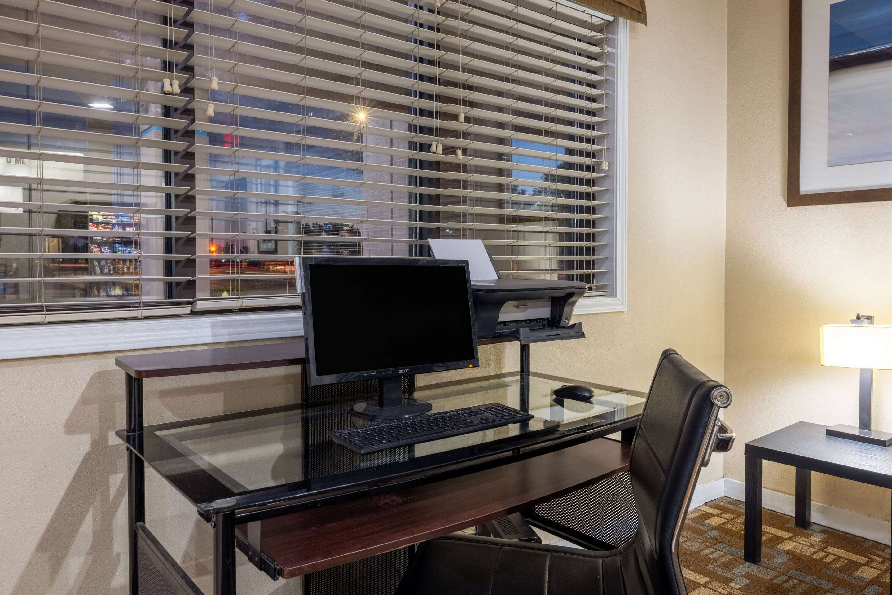 Business Center | Days Inn by Wyndham Roswell
