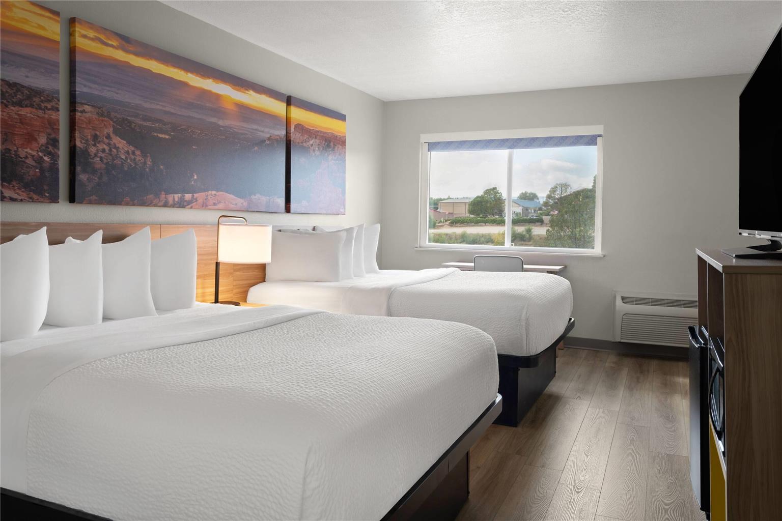 DAYS INN BY WYNDHAM LAS VEGAS-guestroom-Guest Room,On-Site.jpg
