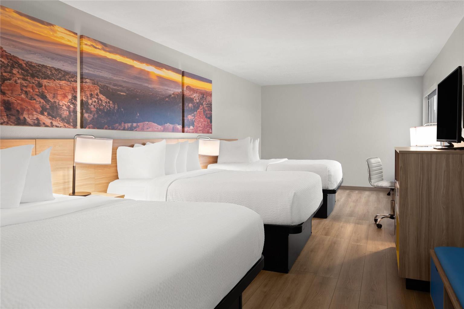 DAYS INN BY WYNDHAM LAS VEGAS-guestroom-Guest Room,Suite,On-Site.jpg