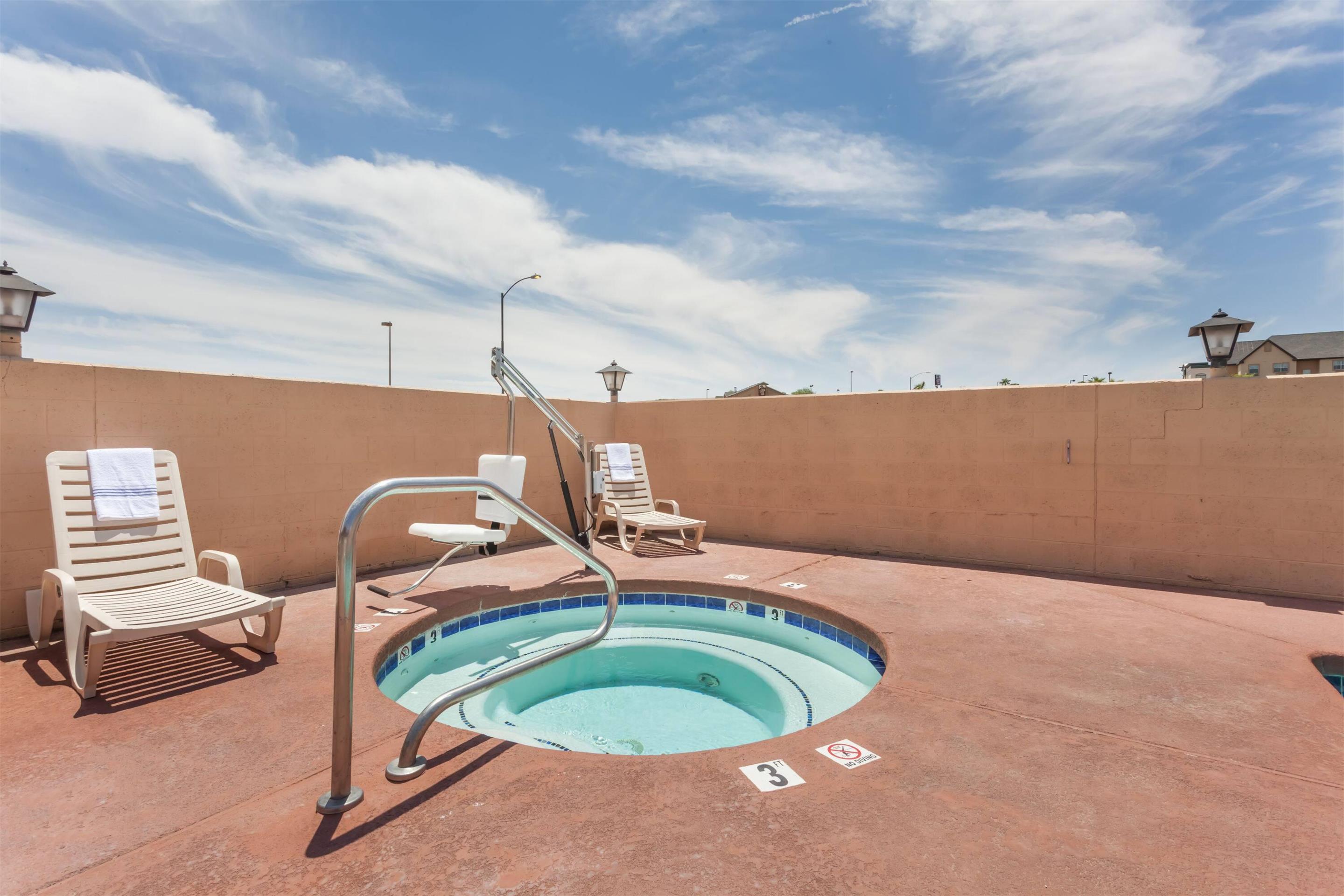 Pool | Days Inn by Wyndham Yuma