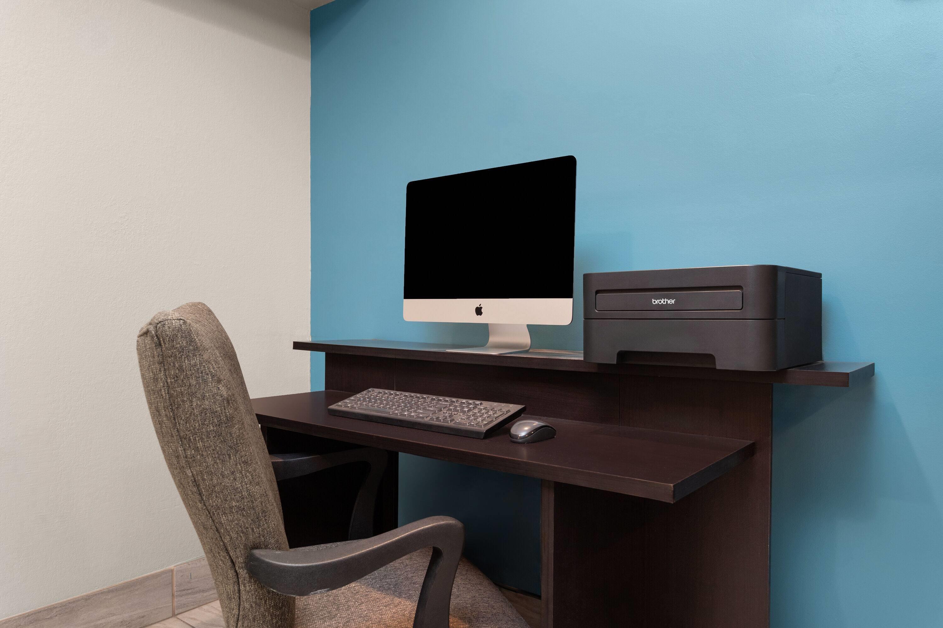 Business Center | Days Inn by Wyndham Austin