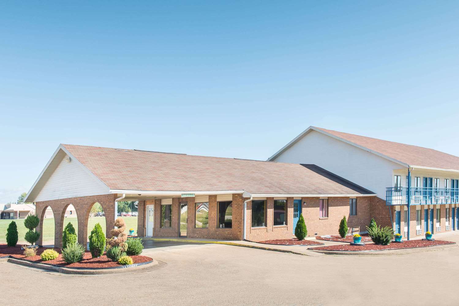 Days Inn Mountain Grove, MO See Discounts