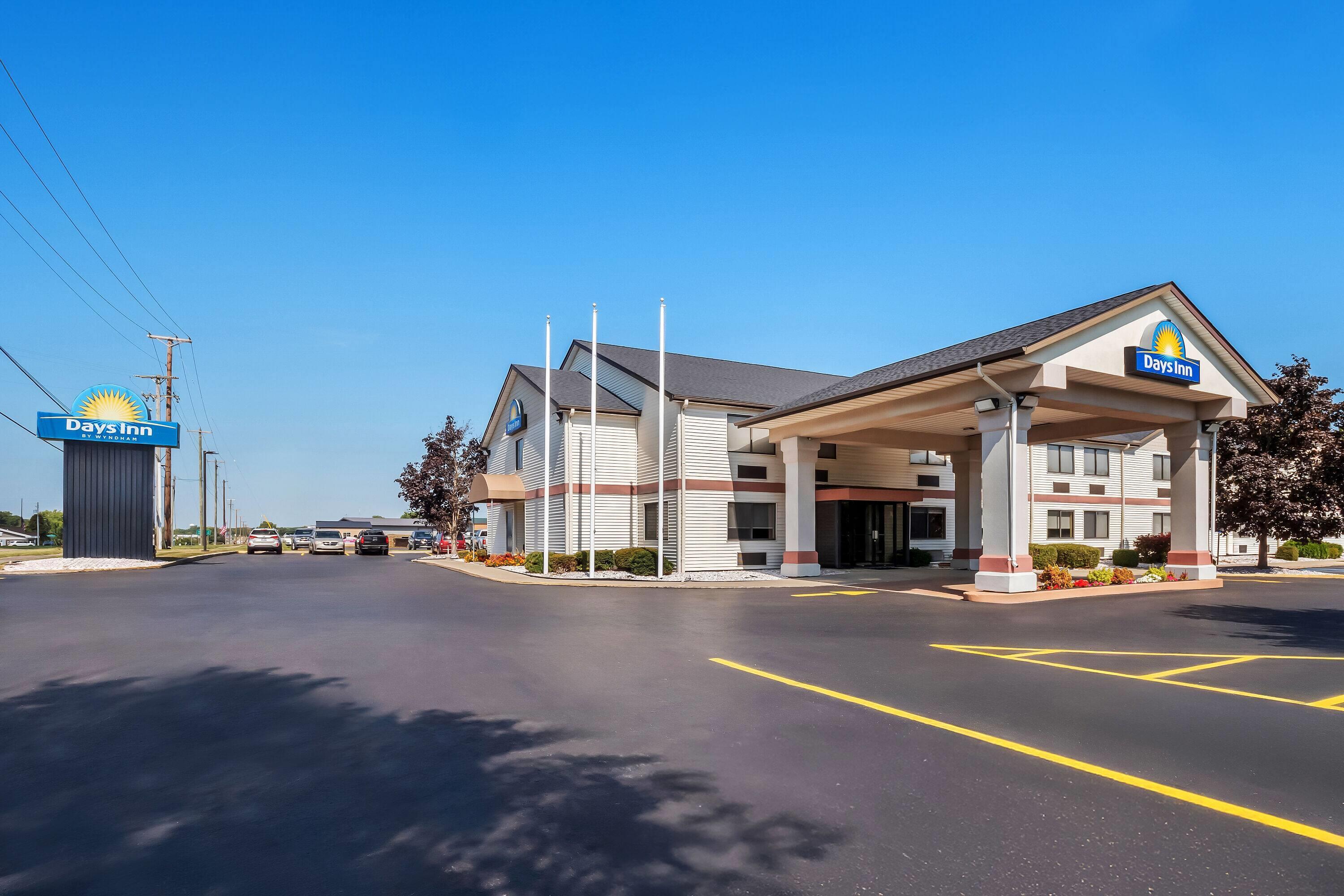 Exterior | Days Inn by Wyndham Hillsdale