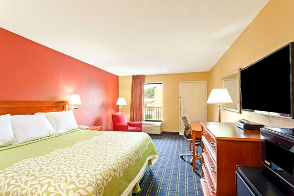  - Days Inn Sycamore Memphis - I-40, Exit 12
