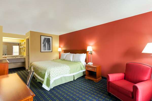  - Days Inn Sycamore Memphis - I-40, Exit 12
