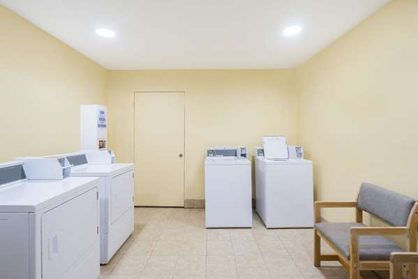 Amenities - Days Inn Statesville - I-40, Exit 151