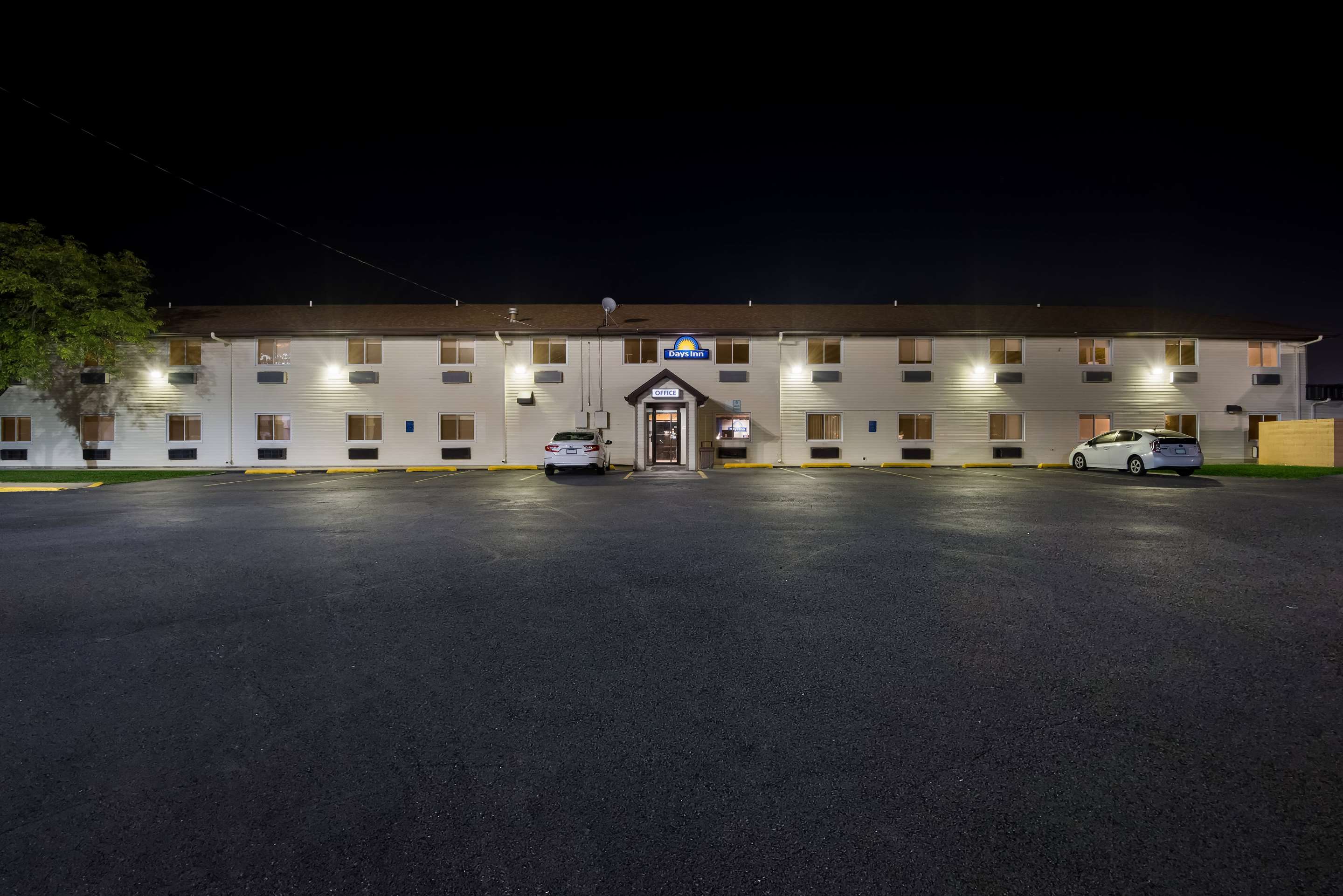 Exterior | Days Inn by Wyndham Ankeny - Des Moines