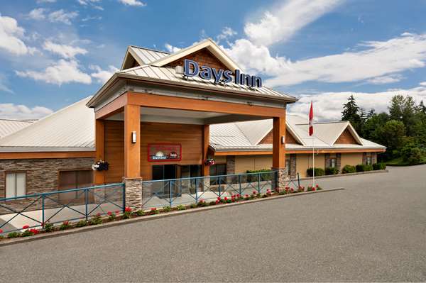 Exterior view - Days Inn Harbourside Nanaimo
