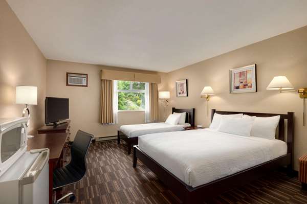  - Days Inn Harbourside Nanaimo