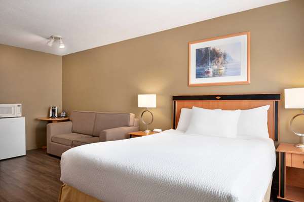  - Days Inn Harbourside Nanaimo