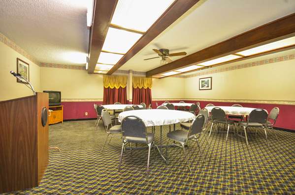  - Days Inn South Tulsa